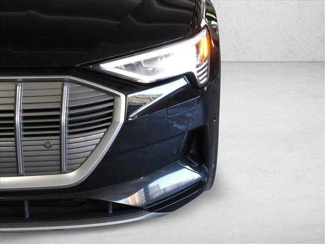 Used 2023 Audi e-tron Premium Plus w/ Premium Plus Package image 9
