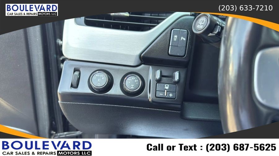 Used 2016 GMC Yukon SLE w/ HD Trailering Package AWD/4WD image 22