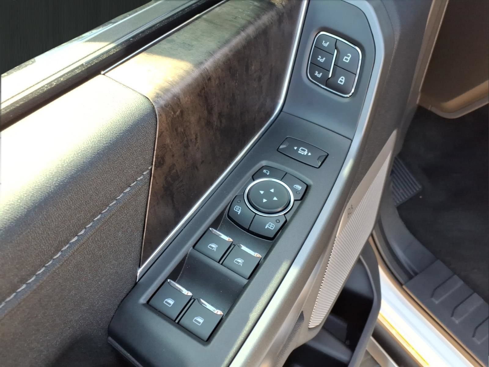 Used 2026 Ford F450 Lariat w/ Chrome Package AWD/4WD image 28