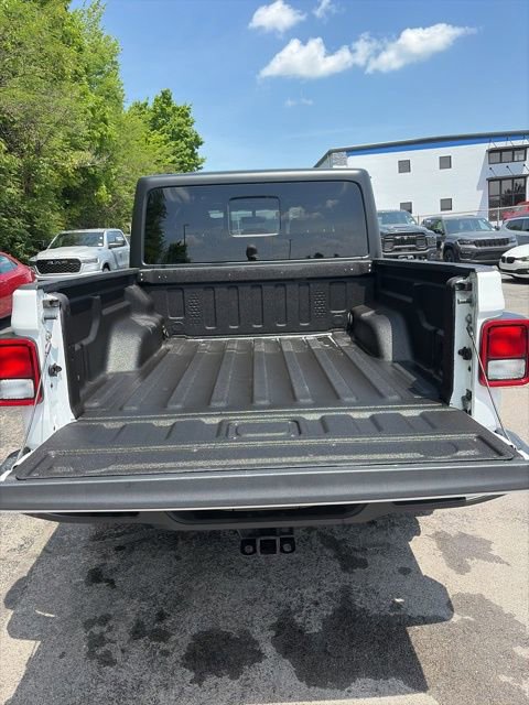 Used 2022 Jeep Gladiator Willys AWD/4WD image 28