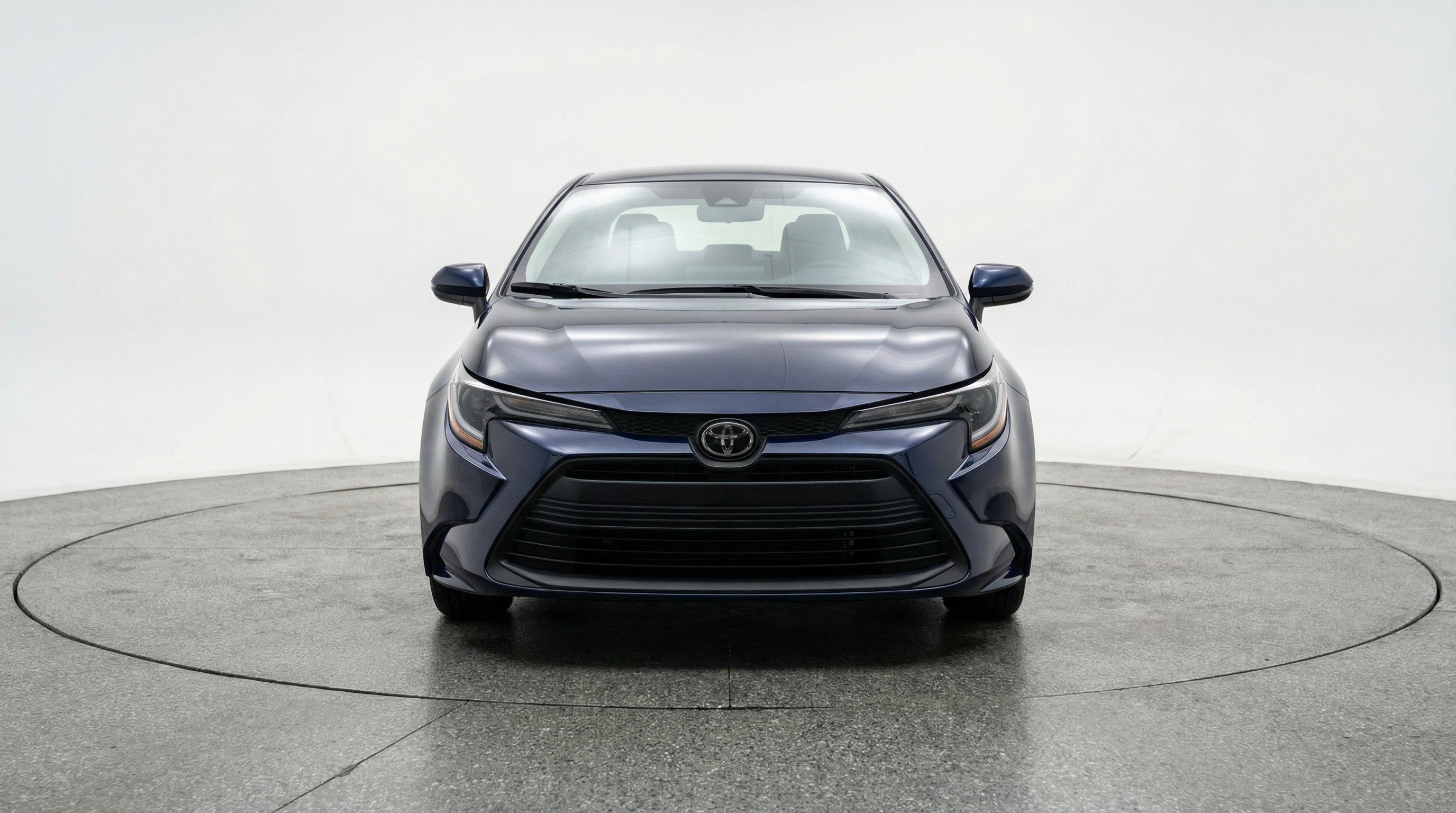 Used 2025 Toyota Corolla LE FWD image 2