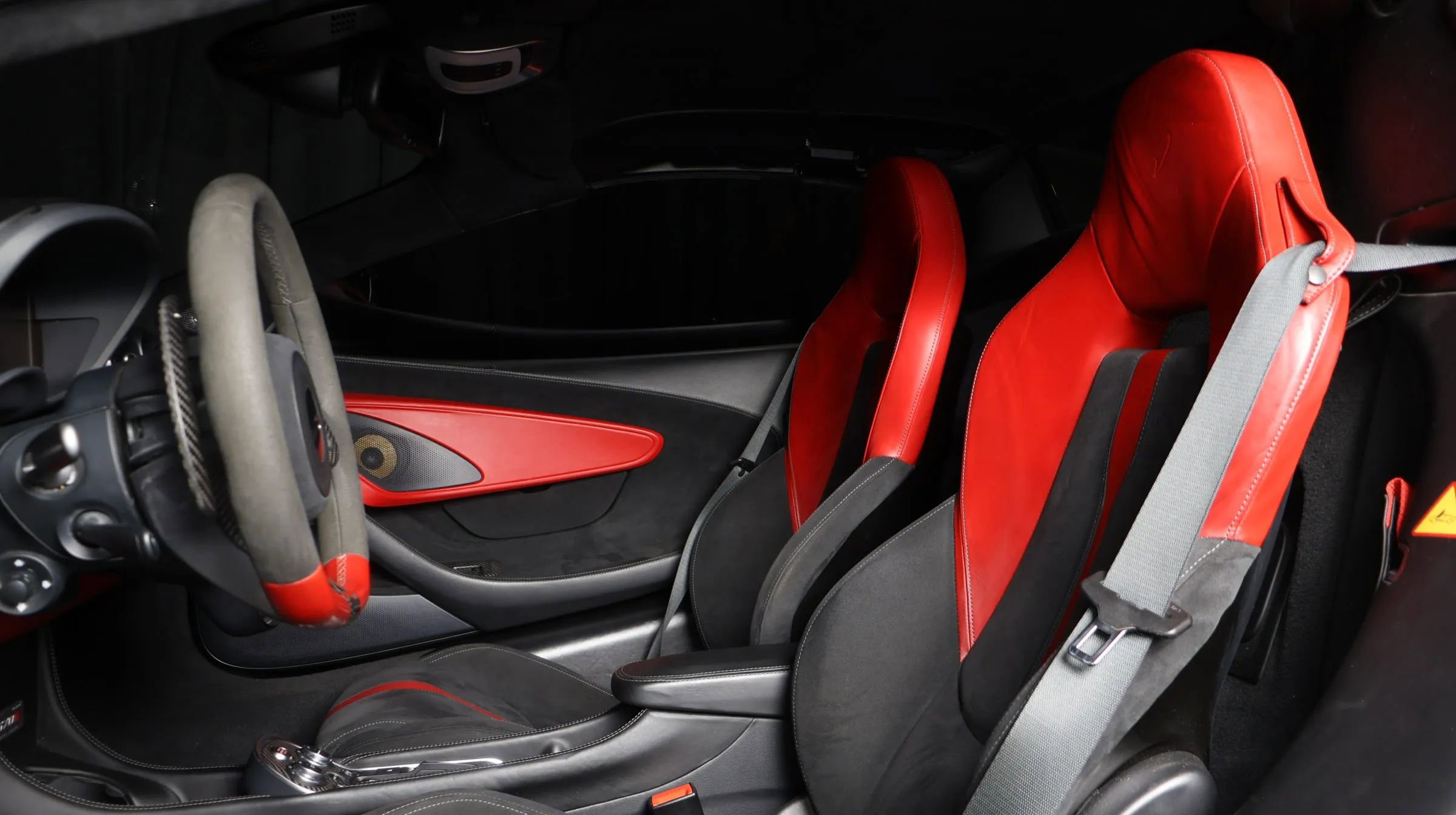 Used 2016 McLaren 570S Coupe image 14