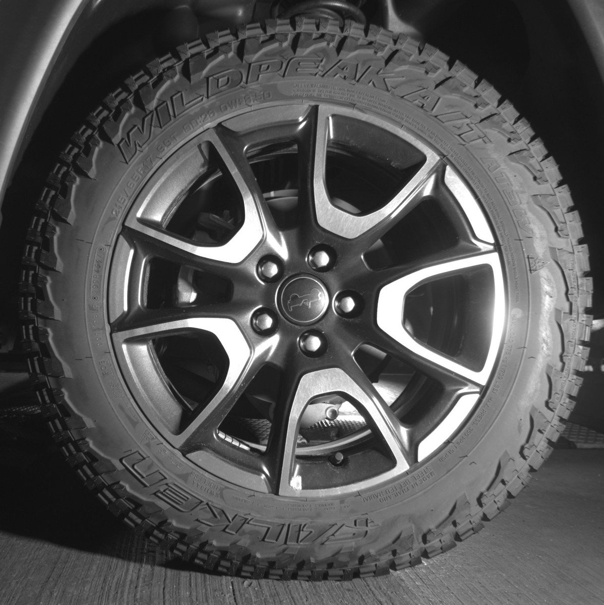 Used 2025 Jeep Compass Trailhawk image 14