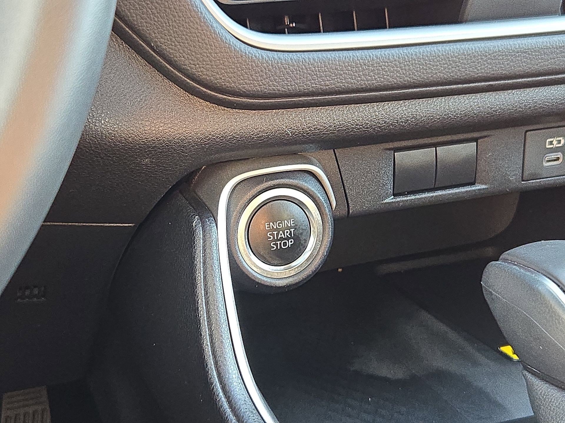 Used 2025 Toyota Grand Highlander FWD image 20