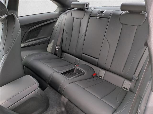 Used 2025 BMW 230i Coupe w/ M Sport Package image 19