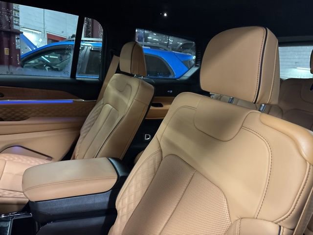 Used 2025 Jeep Grand Cherokee L Summit image 23