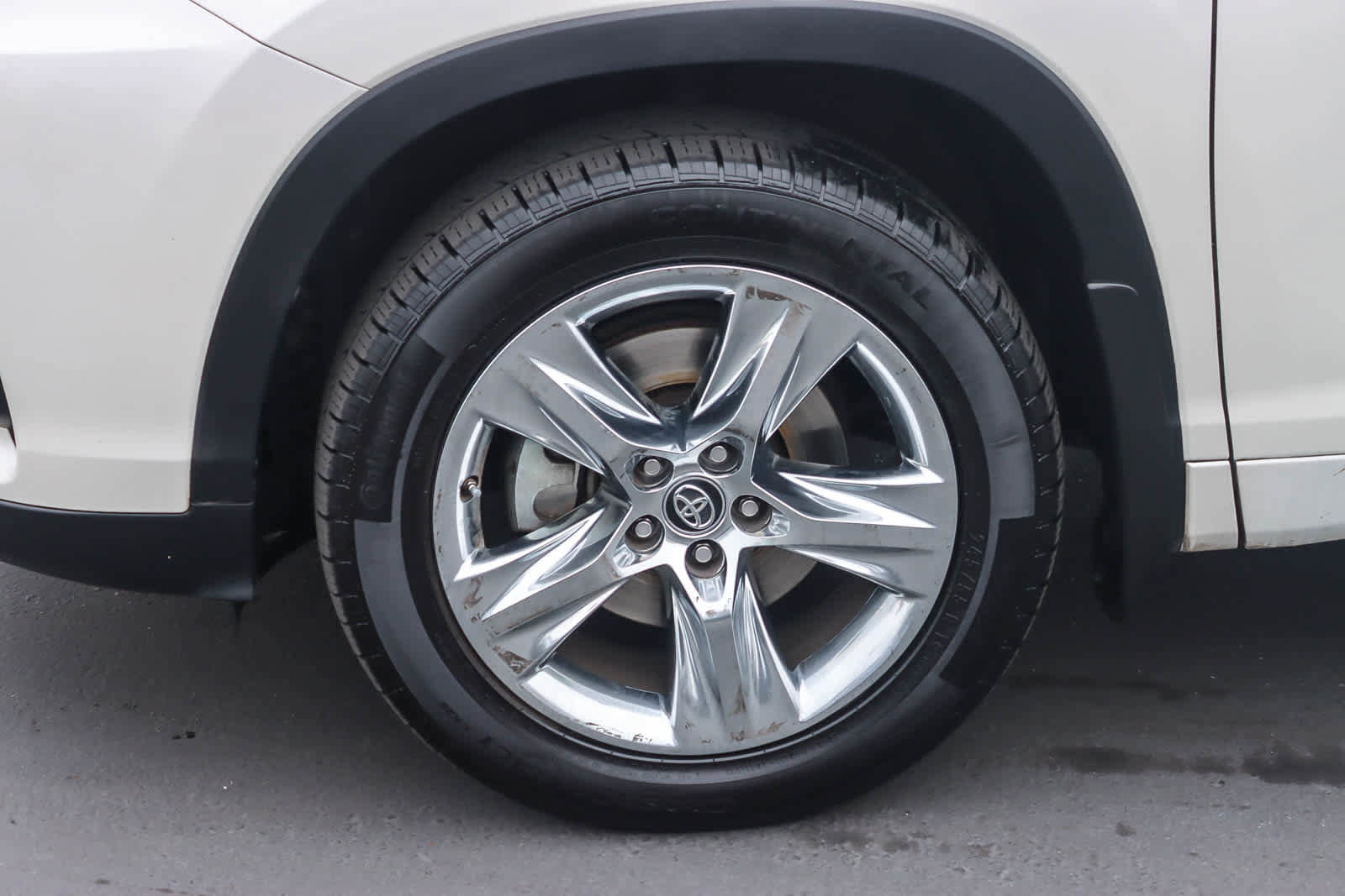 Used 2018 Toyota Highlander Limited image 9