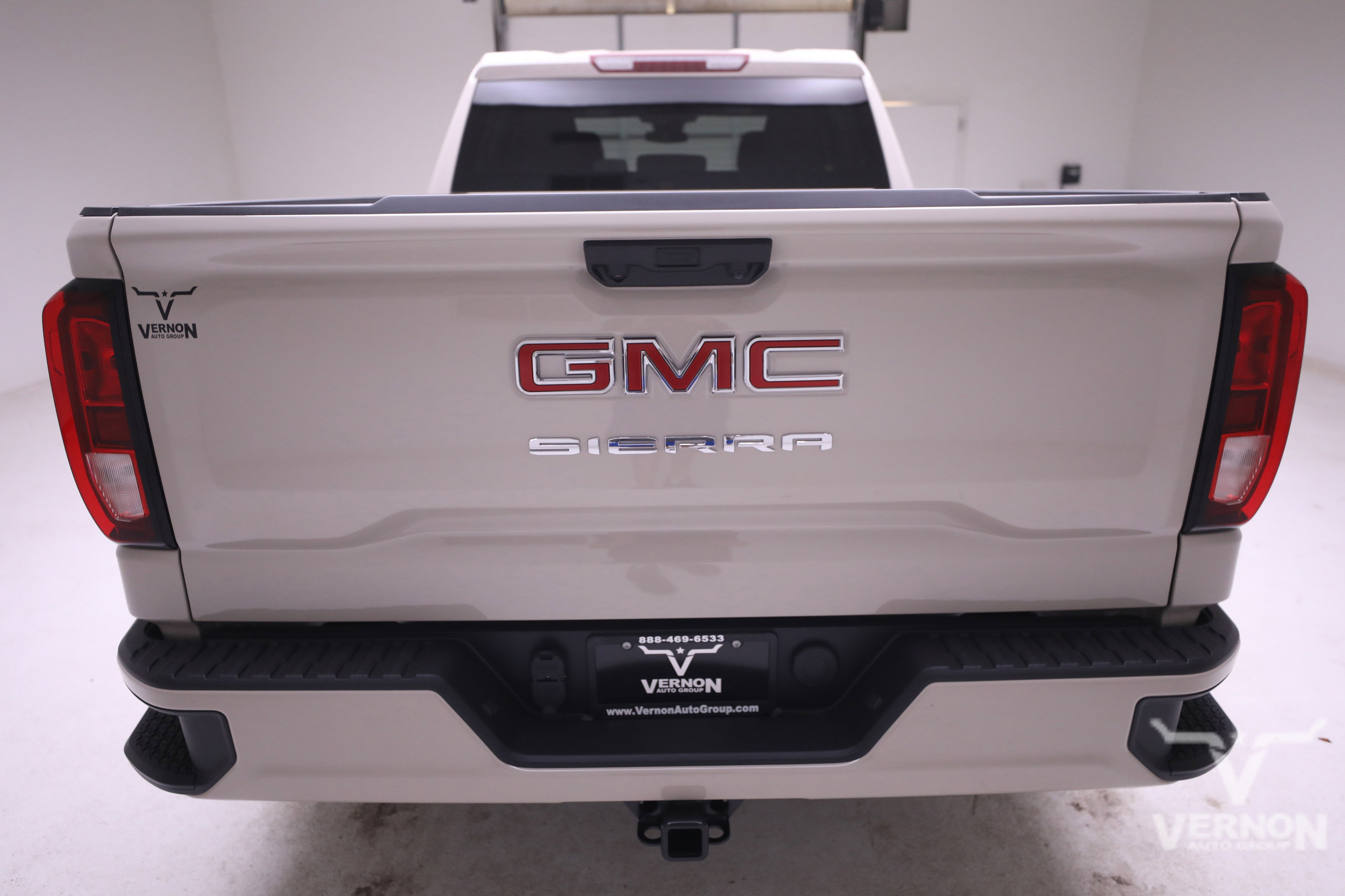 New 2026 GMC Sierra 1500 Pro w/ Graphite Edition image 4