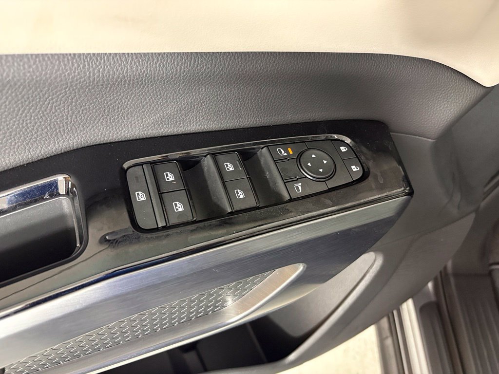 New 2026 Nissan Pathfinder SL FWD image 16