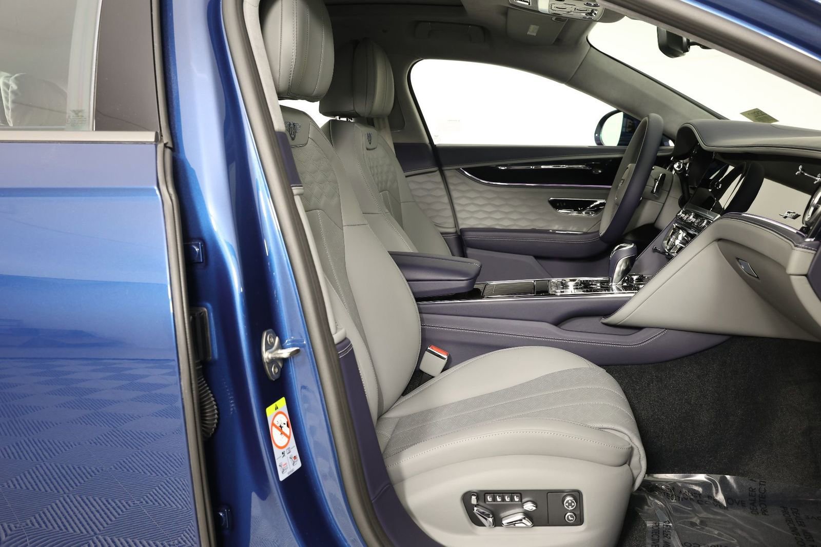 New 2025 Bentley Flying Spur Speed image 32