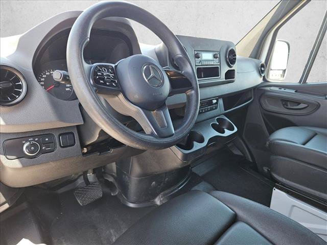 Used 2022 Mercedes-Benz Sprinter 2500 image 11