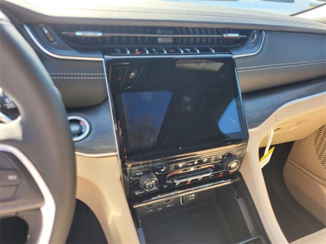 New 2025 Jeep Grand Cherokee Limited image 26