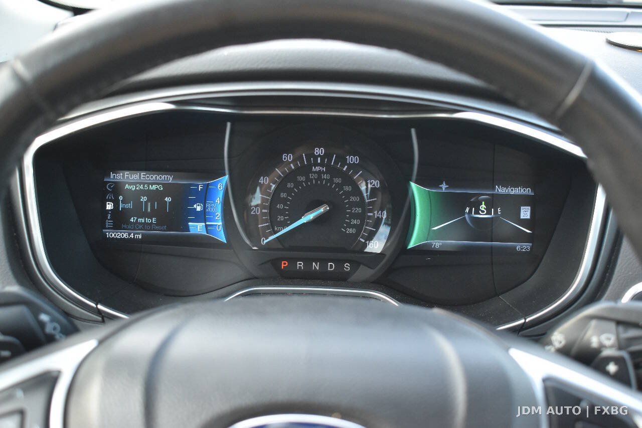 Used 2014 Ford Fusion Titanium FWD image 22