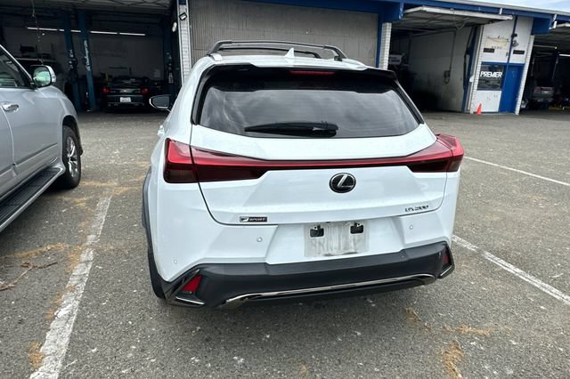 Used 2020 Lexus UX 200 F Sport w/ F Sport Premium Package FWD image 6