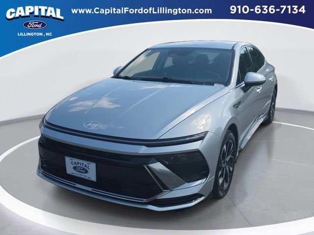 Used 2025 Hyundai Sonata SEL FWD image 1