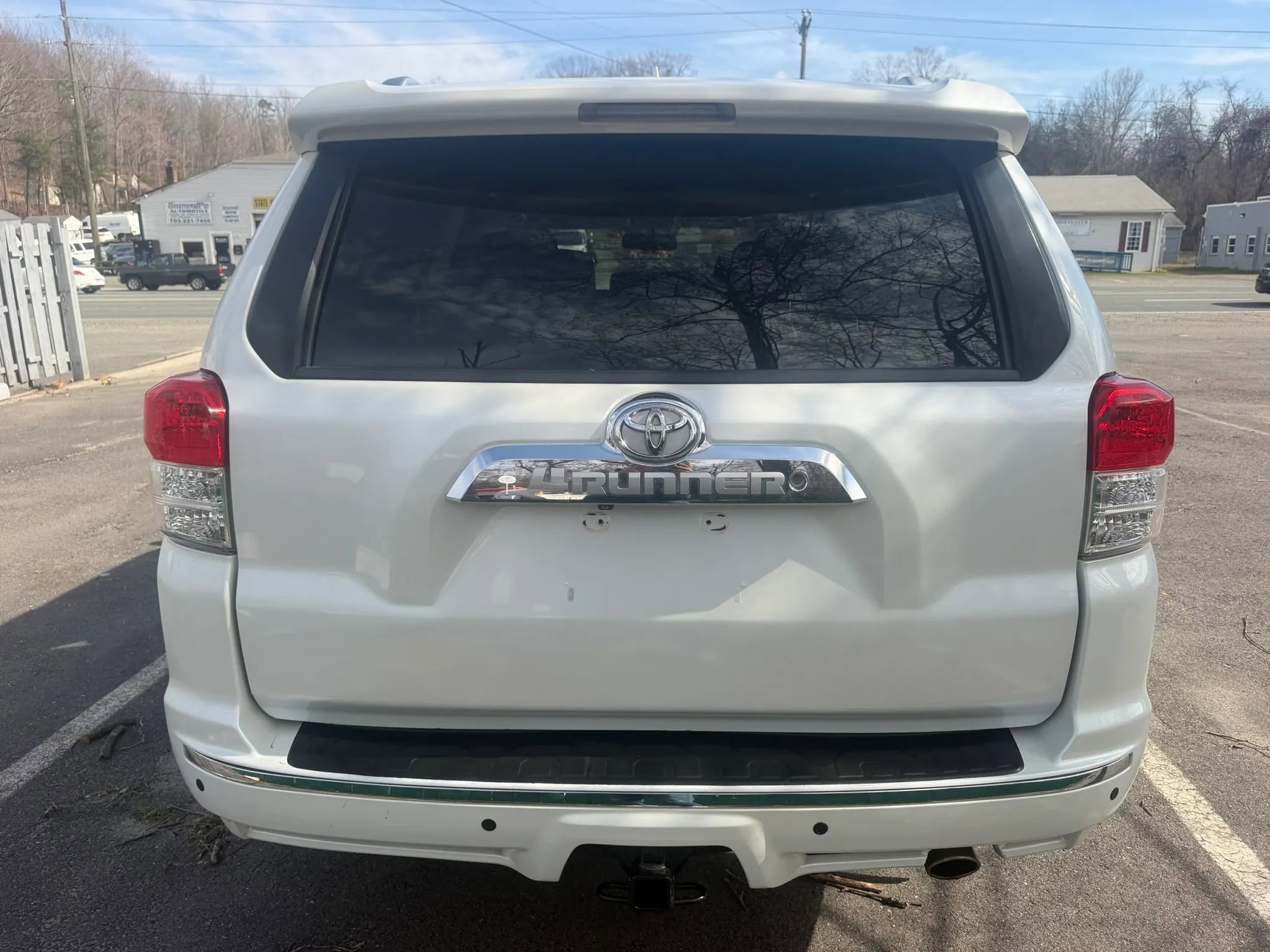 Used 2012 Toyota 4Runner SR5 AWD/4WD image 10