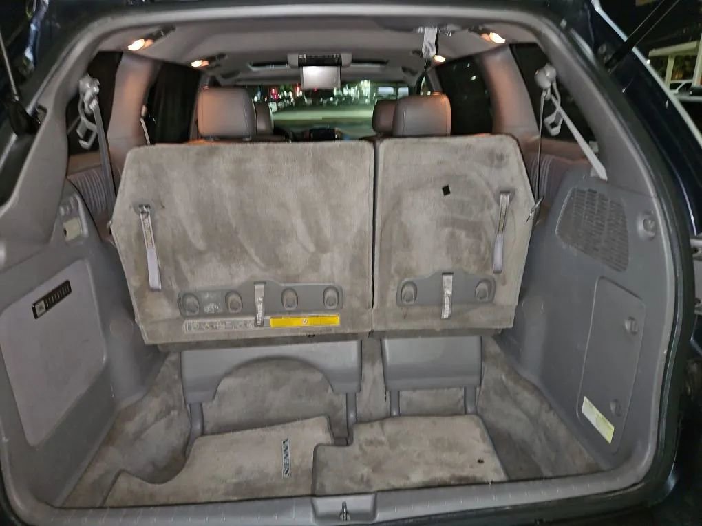 Used 2008 Toyota Sienna XLE Limited image 21