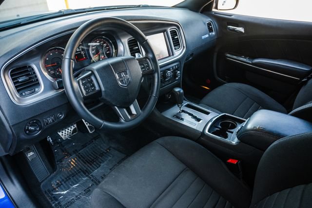 Used 2013 Dodge Charger R/T w/ Daytona Edition Group RWD image 2