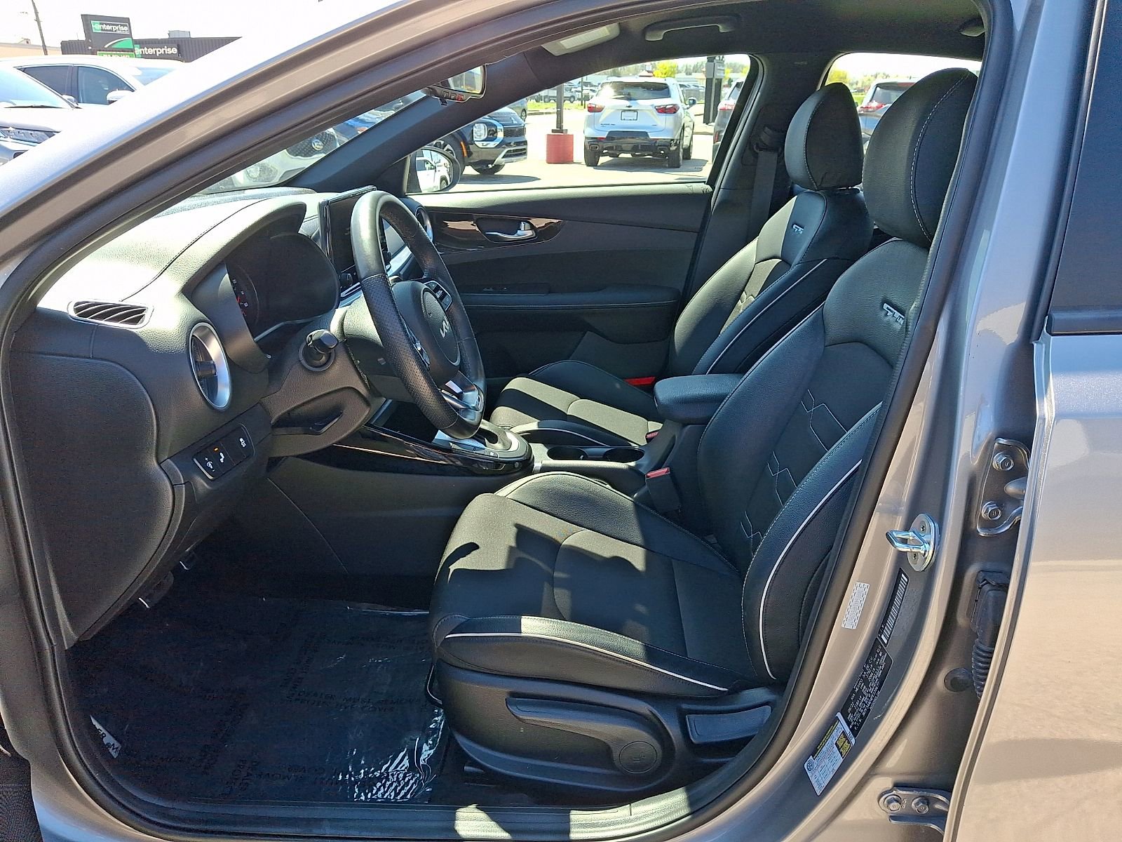 Used 2023 Kia Forte GT-Line image 14