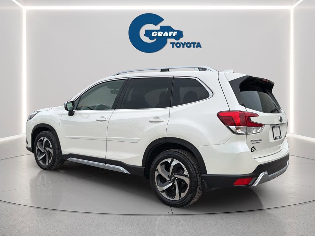 Used 2022 Subaru Forester Touring image 12