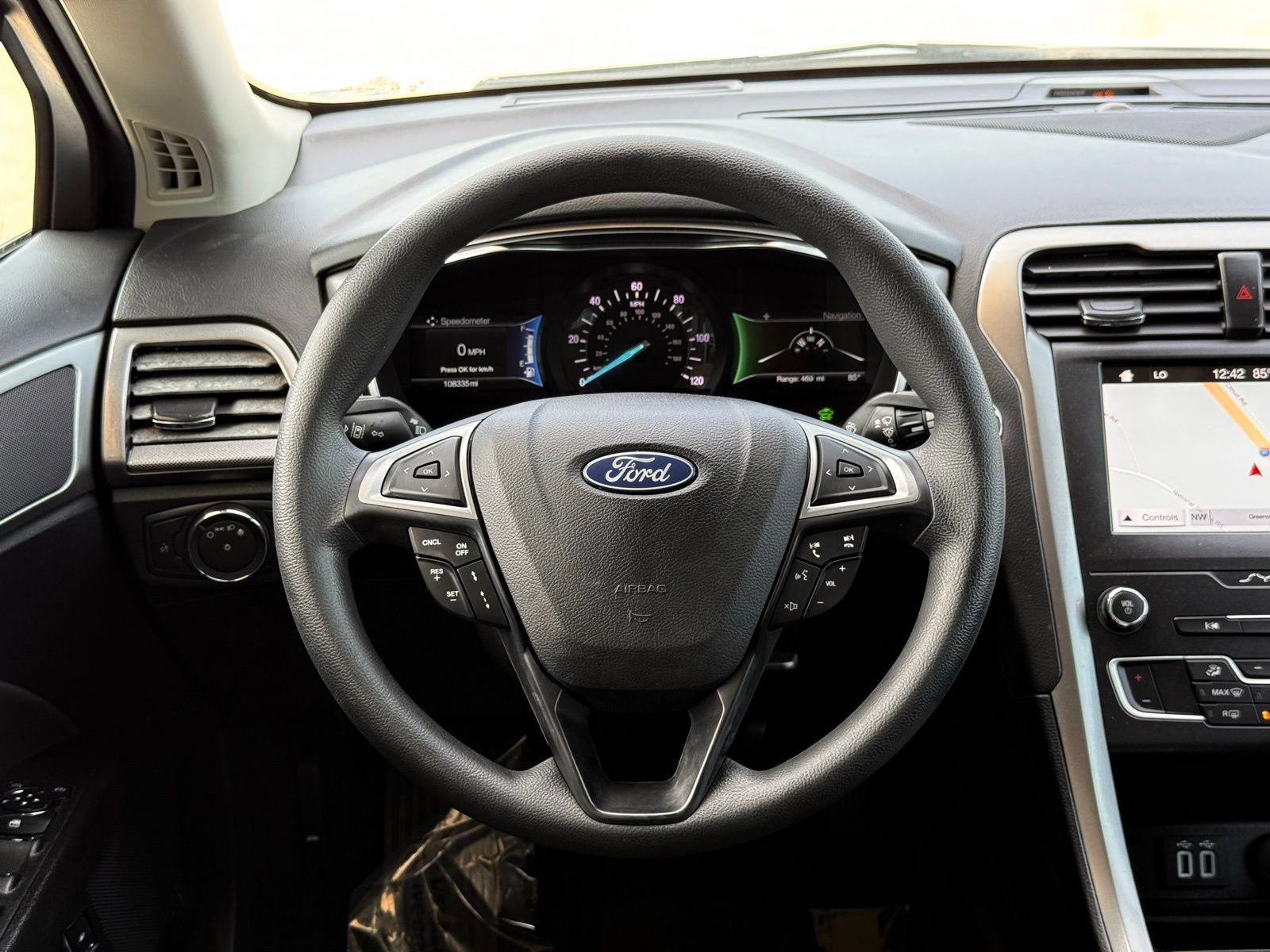 Used 2019 Ford Fusion SE FWD image 26