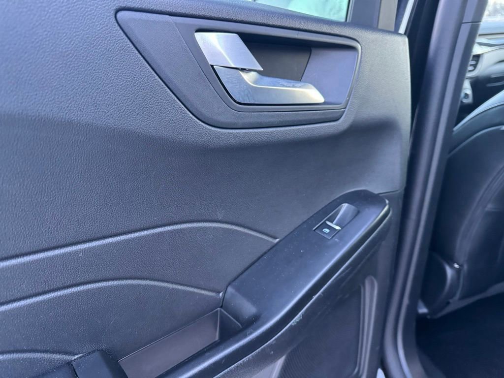 Certified 2025 Ford Escape ST-Line image 24