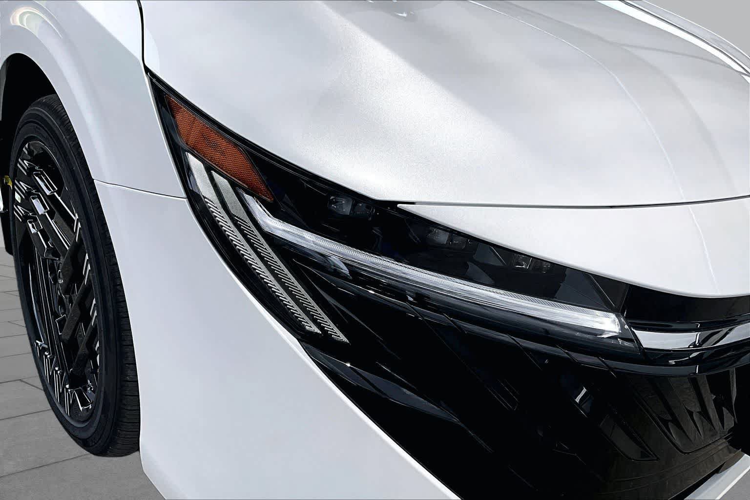 New 2026 Nissan Sentra SR w/ SR All Weather Package FWD image 18