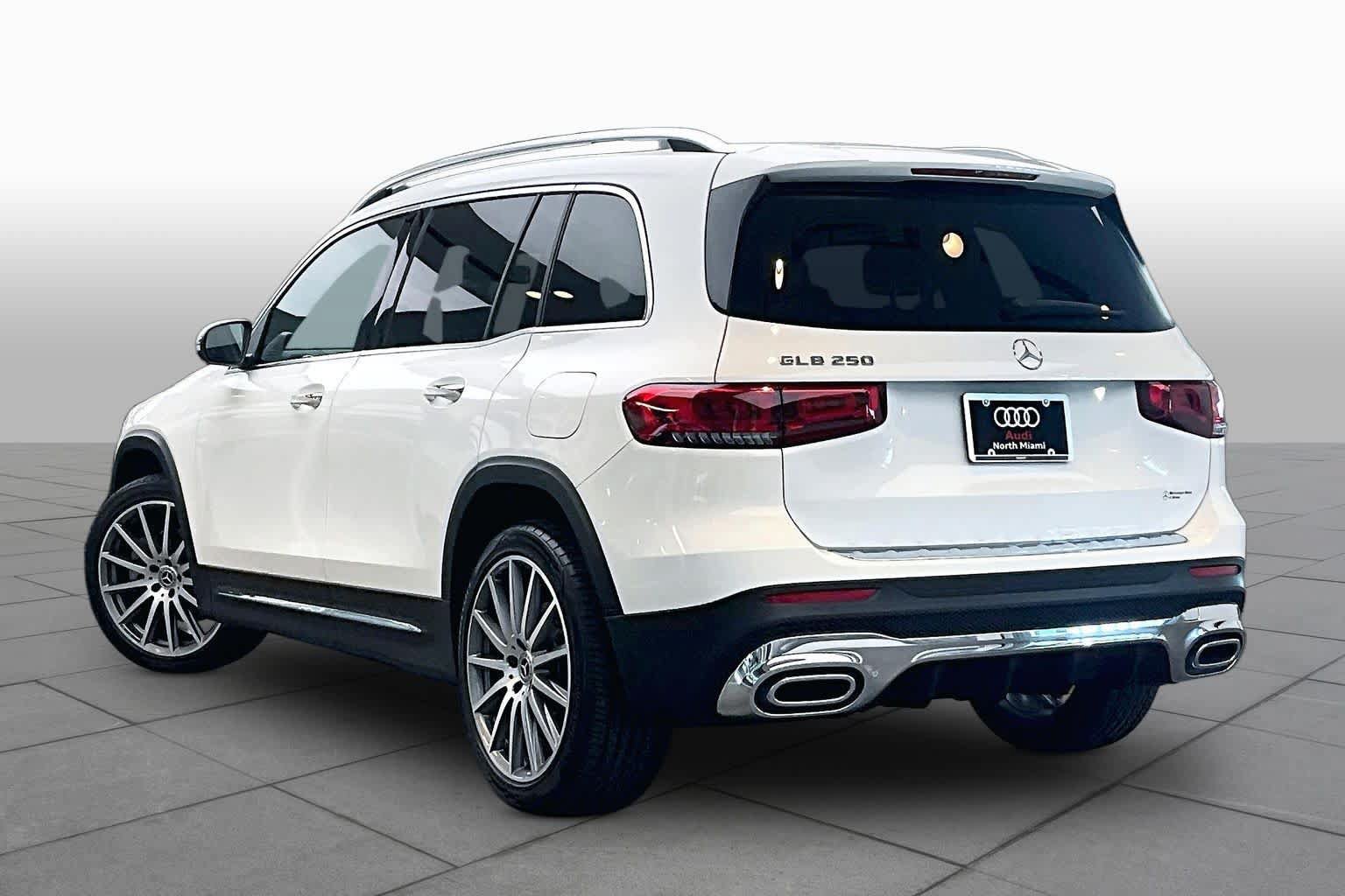 Certified 2021 Mercedes-Benz GLB 250 image 11
