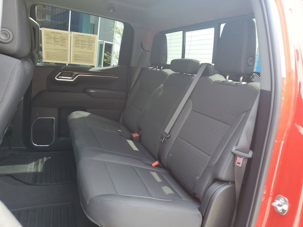 Used 2025 Chevrolet Silverado 1500 LT w/ Convenience Package II RWD image 13