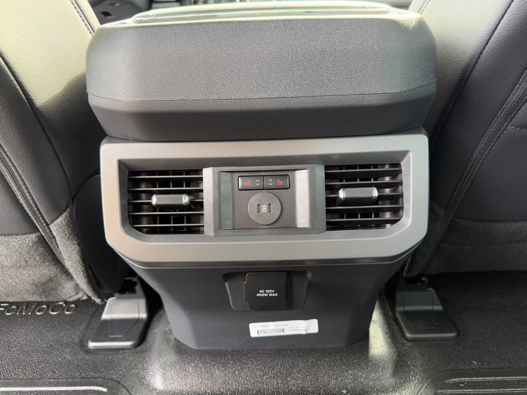 New 2026 Ford F250 Lariat w/ Black Appearance Package image 16
