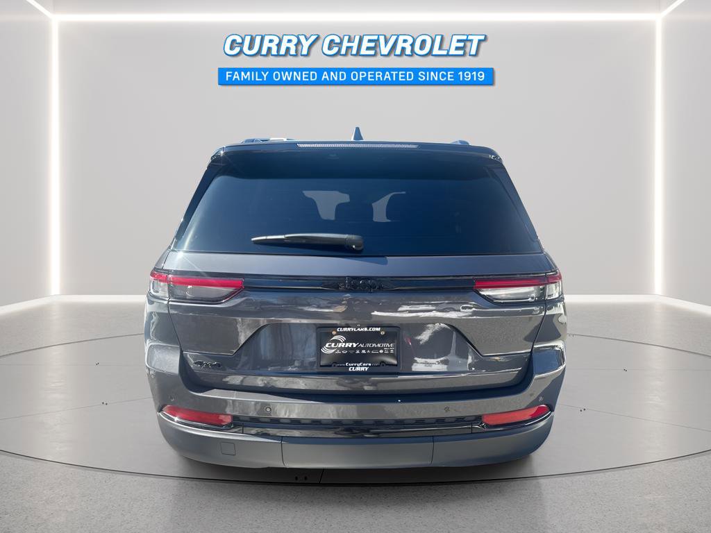 Used 2023 Jeep Grand Cherokee Altitude image 12