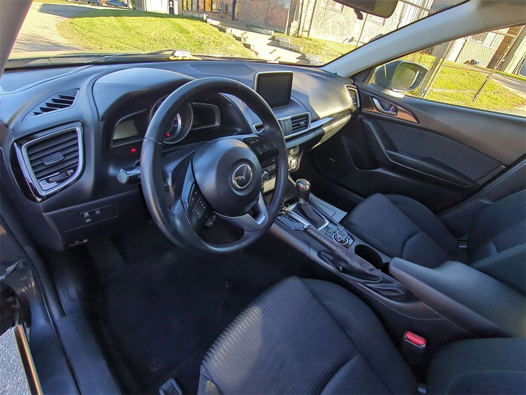 Used 2015 MAZDA MAZDA3 i Touring w/ Technology Package image 10