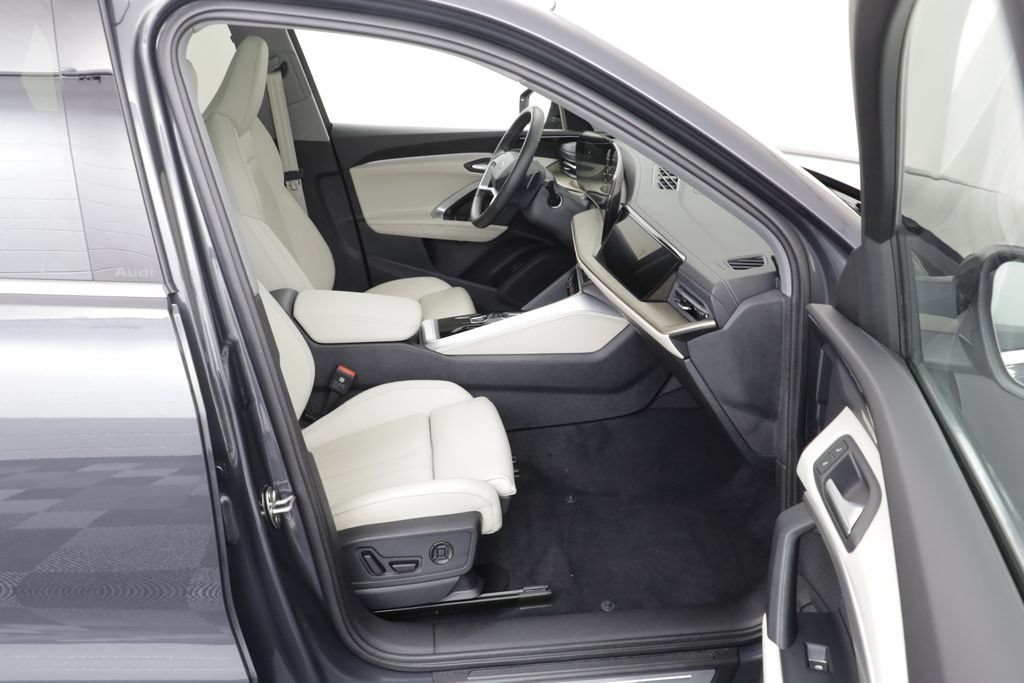 Used 2025 Audi Q5 Prestige AWD/4WD image 22