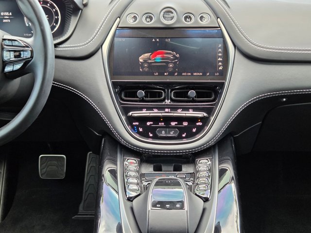 Used 2021 Aston Martin DBX AWD/4WD image 16