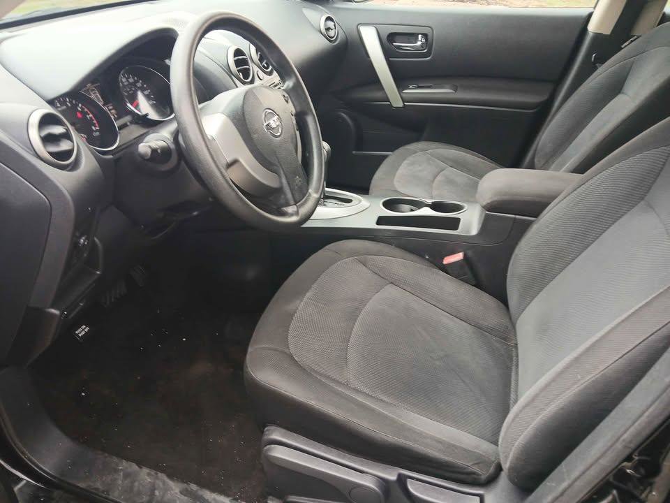 Used 2011 Nissan Rogue S image 17