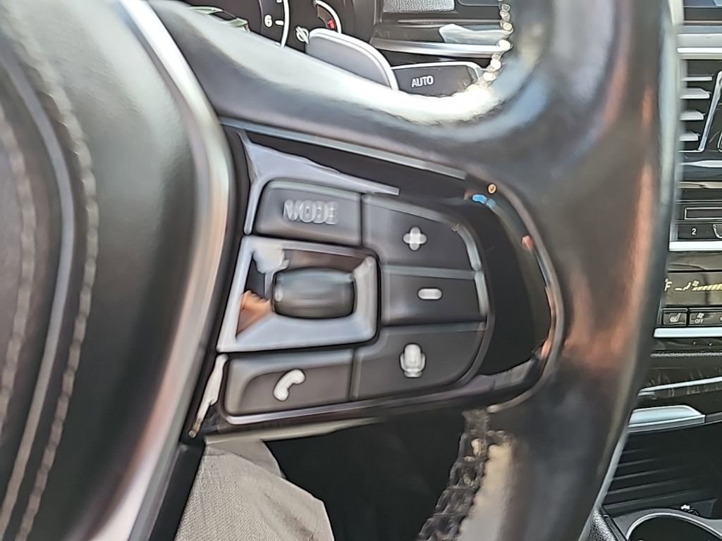 Used 2018 BMW 530i xDrive w/ Premium Package image 33