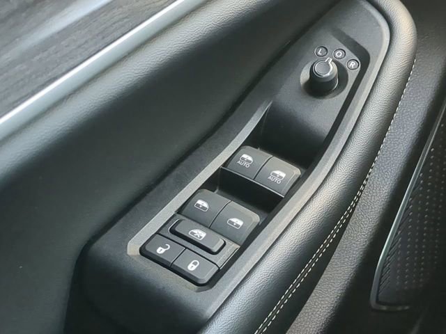 Used 2024 Jeep Grand Cherokee Limited 4xe image 32
