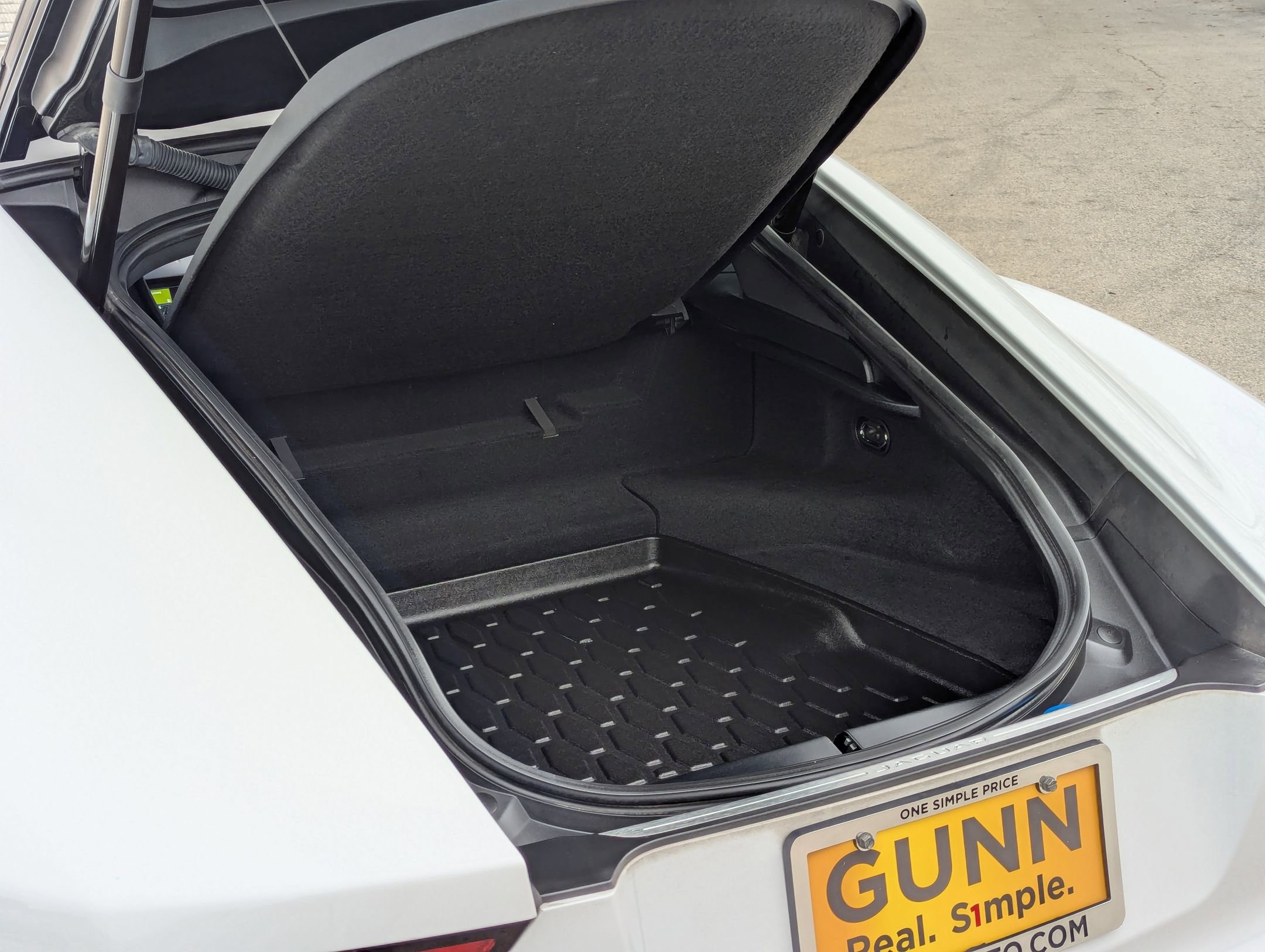 Used 2019 Jaguar F-TYPE Coupe image 23