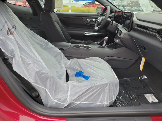 Used 2026 Ford Mustang Coupe RWD image 25