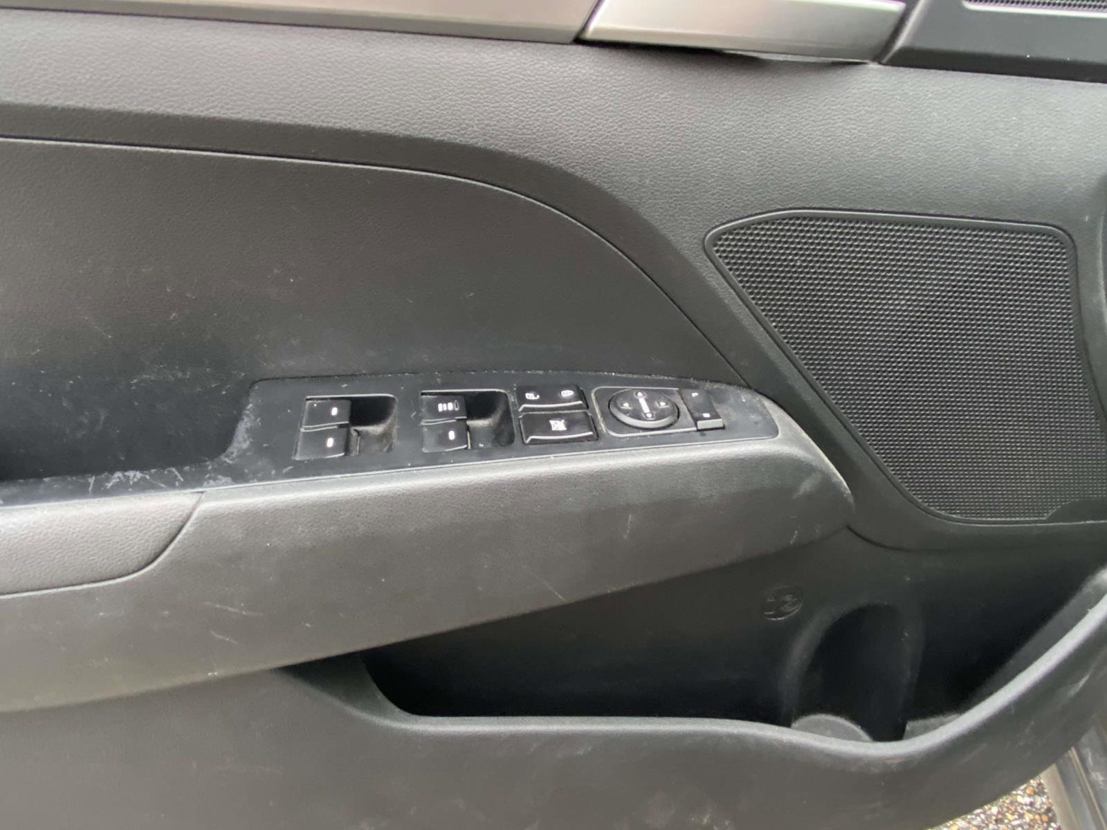 Used 2019 Hyundai Elantra SE w/ Cargo Package image 14