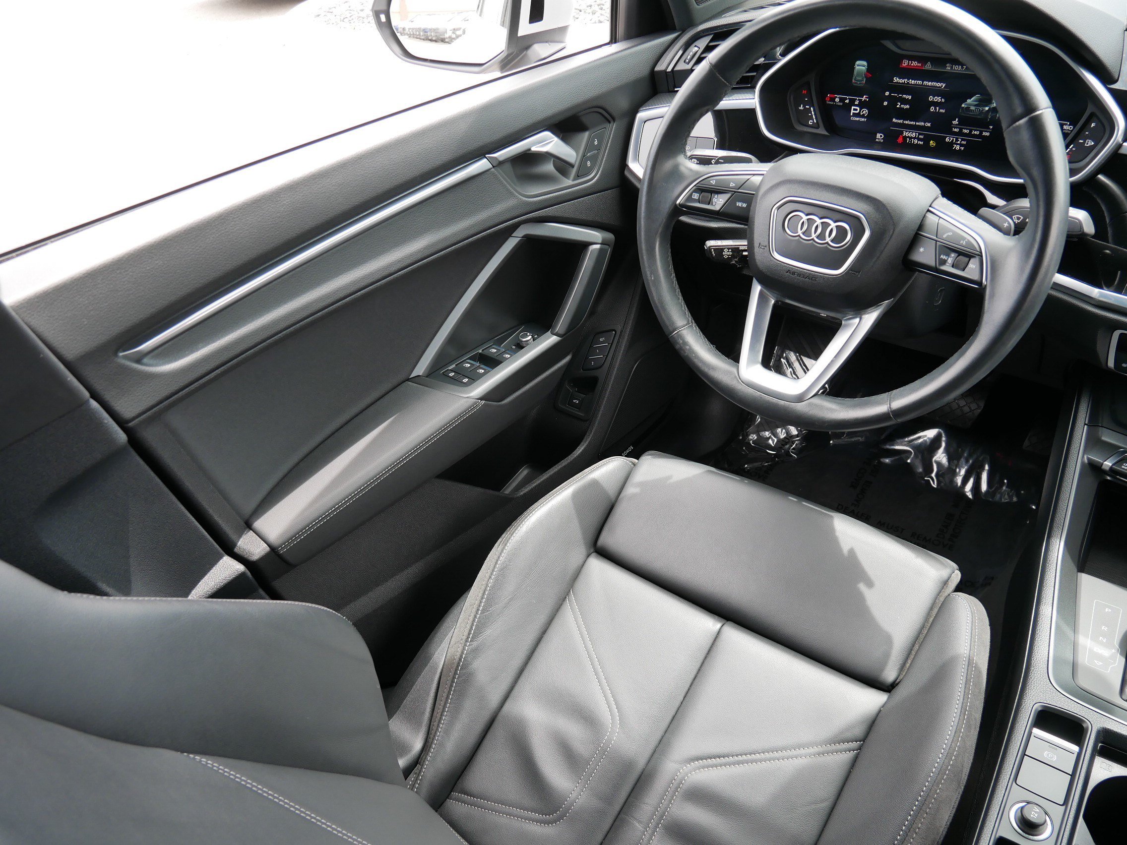 Certified 2022 Audi Q3 2.0T Premium Plus w/ Premium Plus Package AWD/4WD image 9