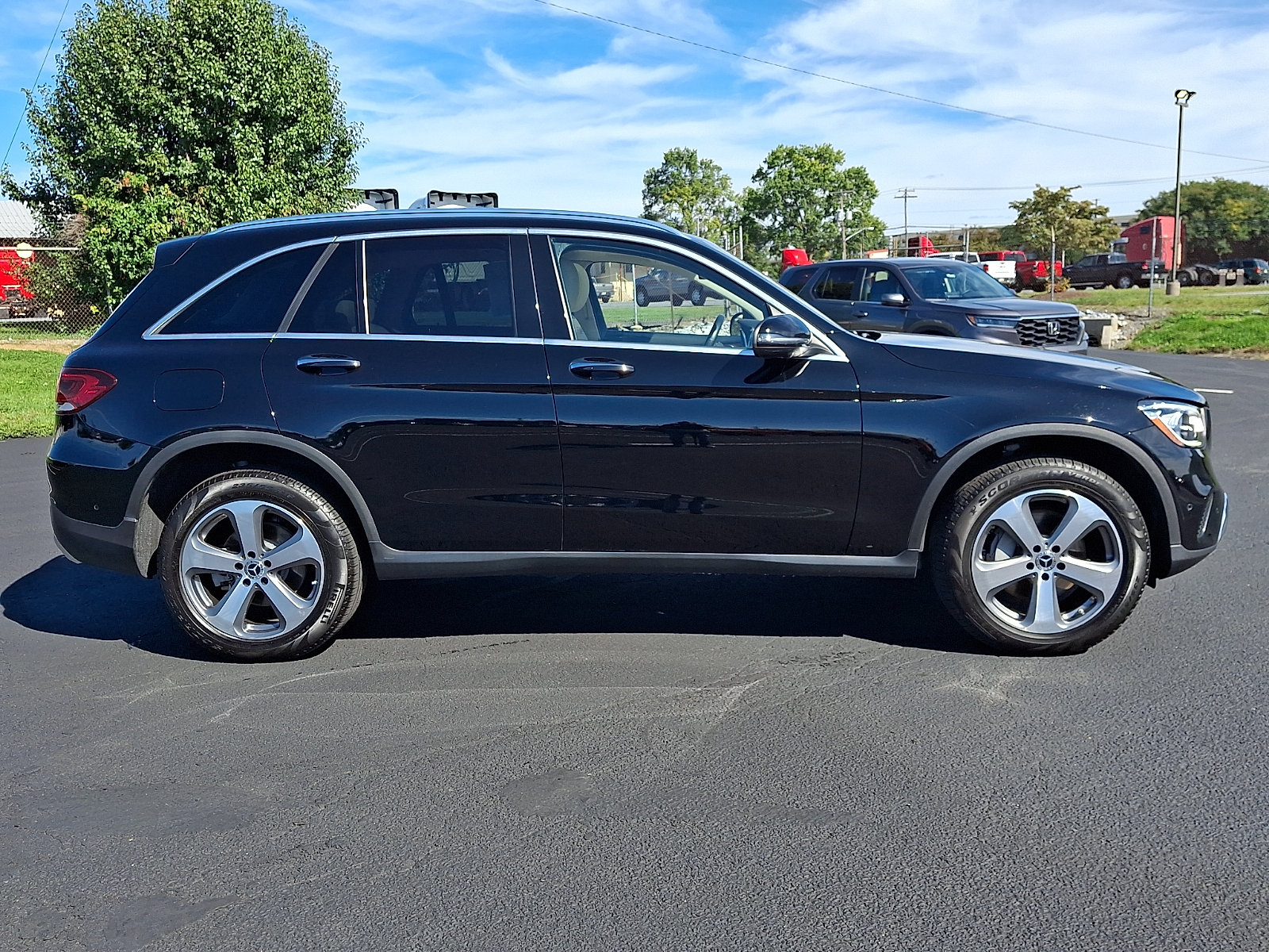 Used 2022 Mercedes-Benz GLC 300 4MATIC image 7