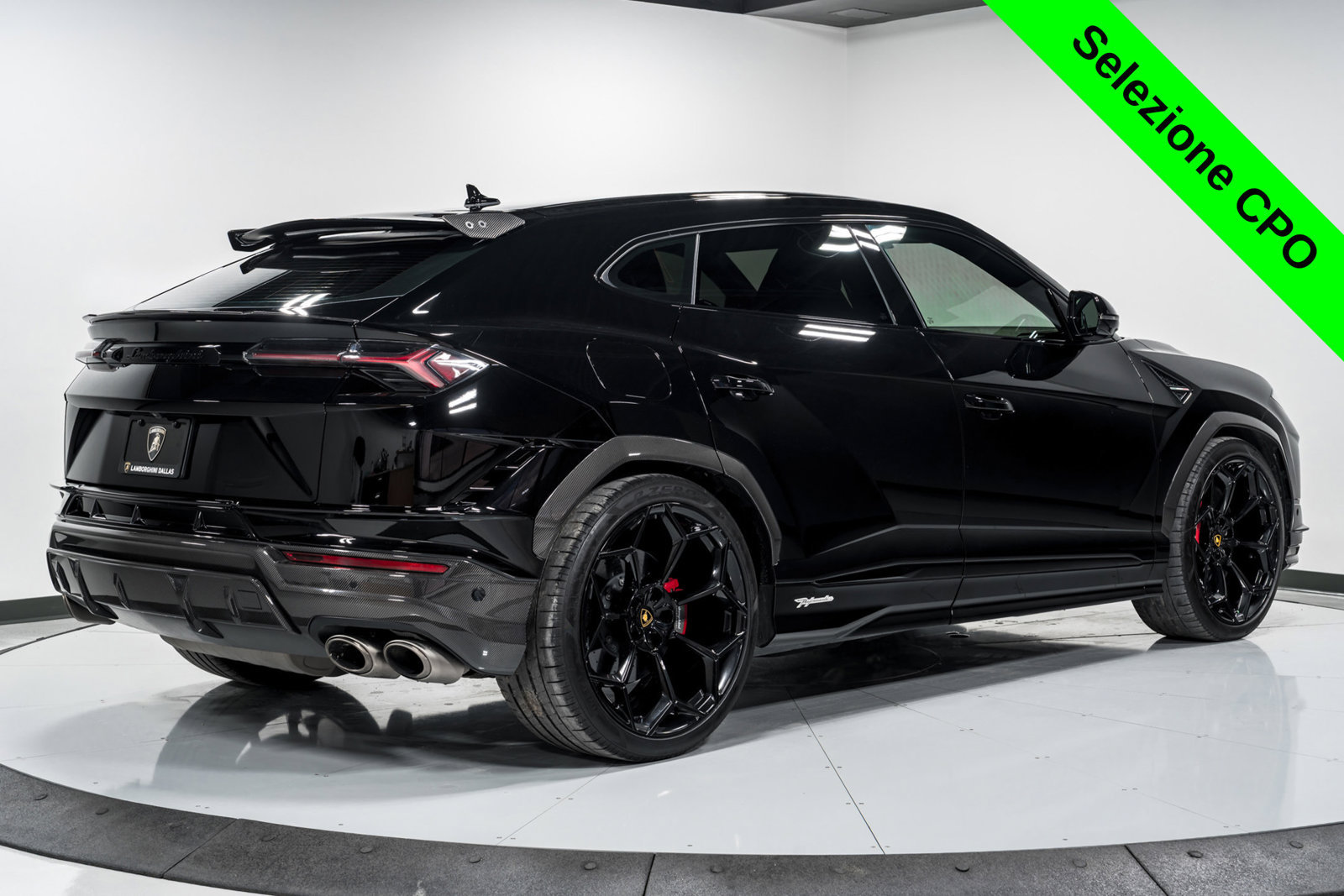 Used 2023 Lamborghini Urus Performante AWD/4WD image 3