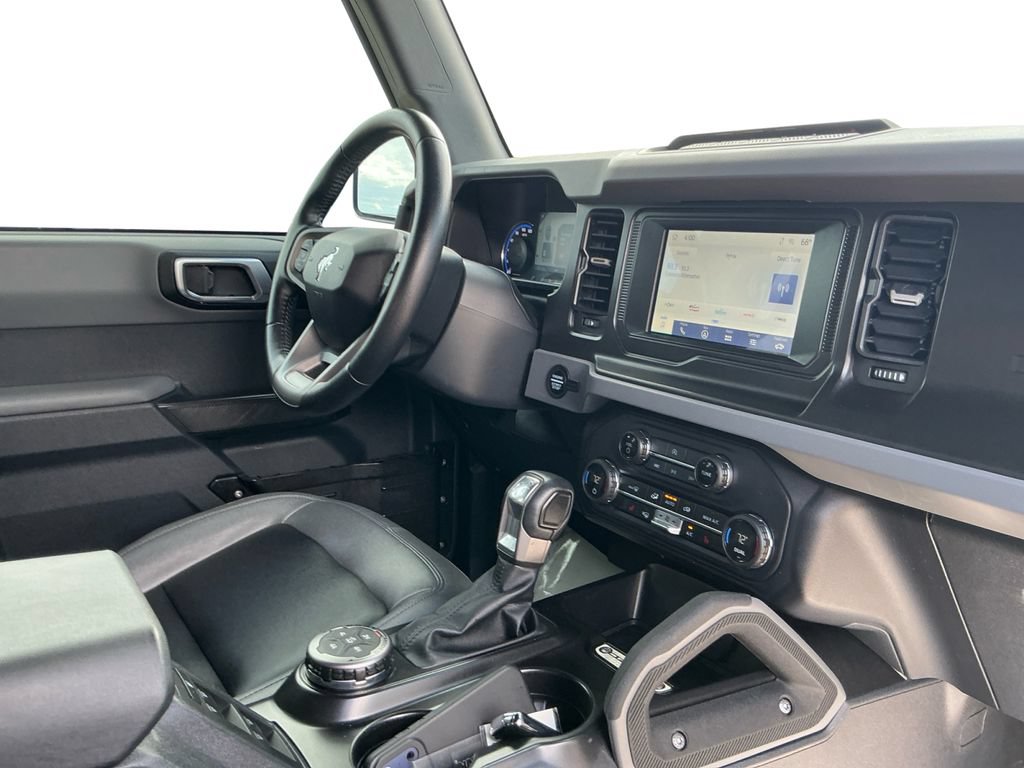 Used 2023 Ford Bronco Big Bend w/ Sasquatch Package AWD/4WD image 16