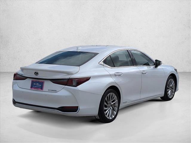 Used 2020 Lexus ES 300h w/ Premium Package image 5