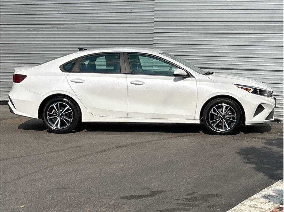 Used 2023 Kia Forte LXS image 11