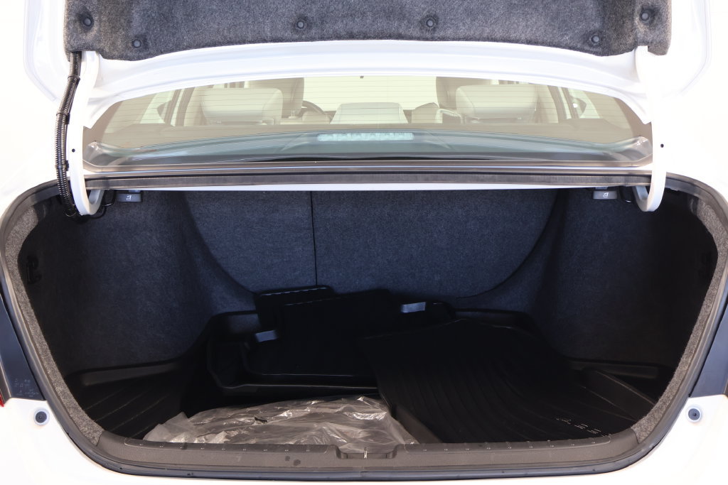 Used 2020 Honda Accord EX image 7