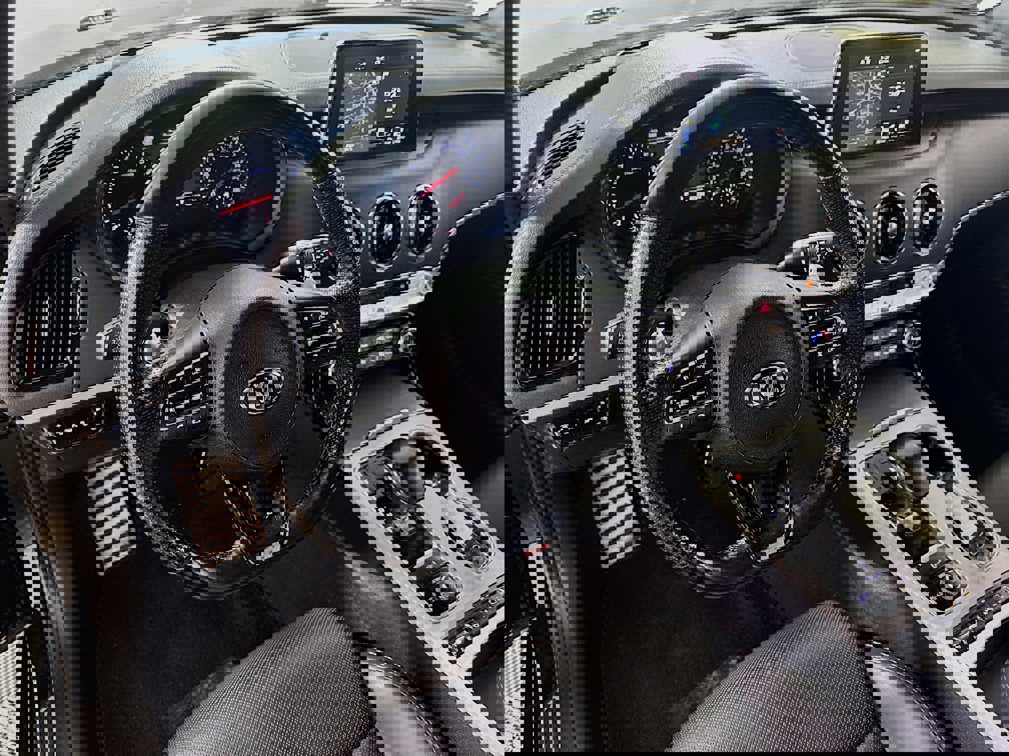 Used 2019 Kia Stinger GT2 image 24