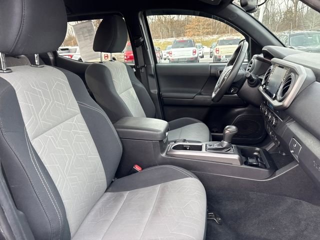 Used 2023 Toyota Tacoma TRD Off-Road image 8