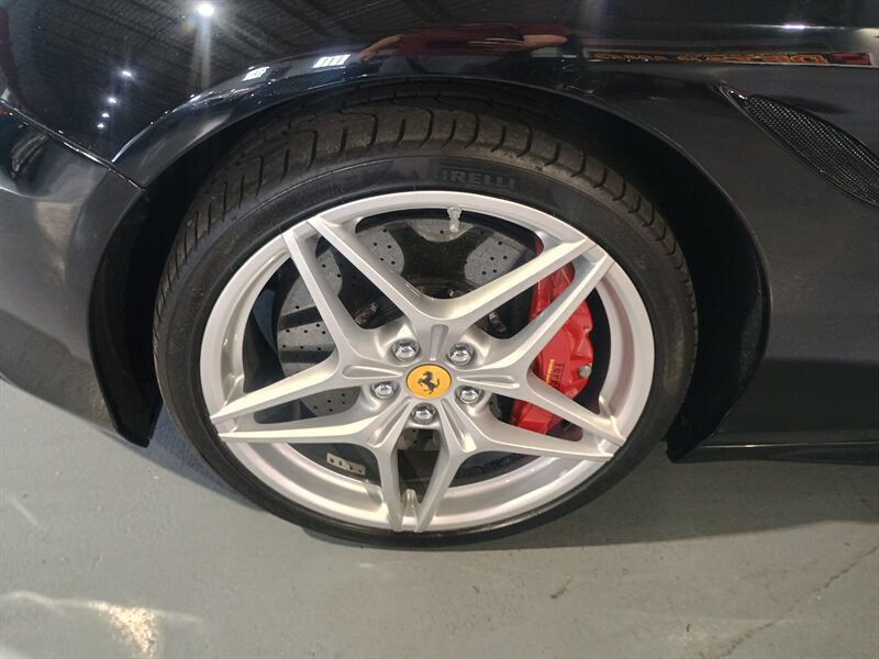 Used 2018 Ferrari California T RWD image 54